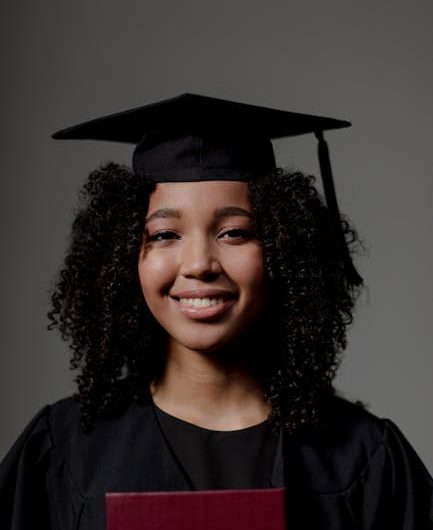 Купить диплом в Москве с занесением в реестр быстро